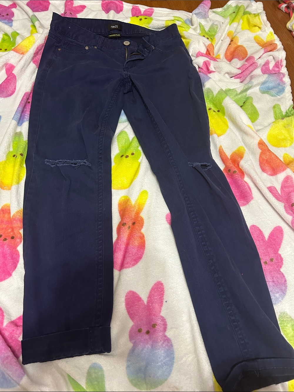 Rue21 Navy Straight-Leg Jeans with Knee Distress